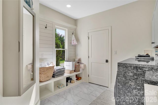 1337 Whispering Oaks Circle, Matthews, NC 28104