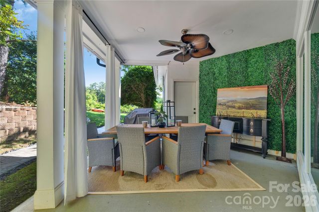 1337 Whispering Oaks Circle, Matthews, NC 28104