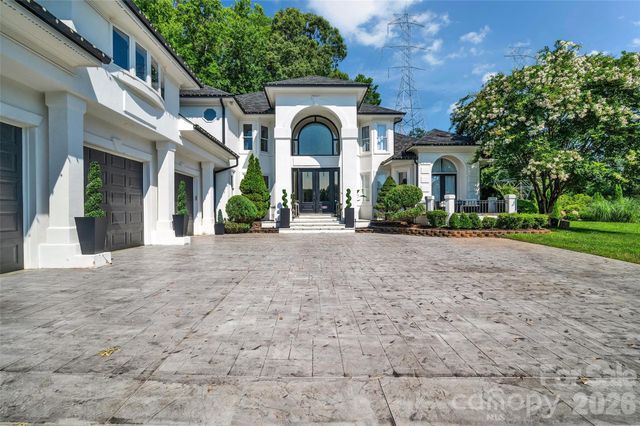 1337 Whispering Oaks Circle, Matthews, NC 28104