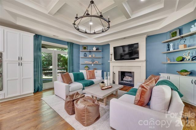 1337 Whispering Oaks Circle, Matthews, NC 28104