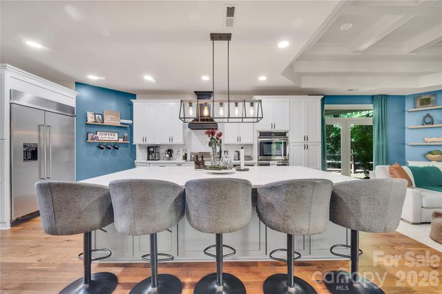 1337 Whispering Oaks Circle, Matthews, NC 28104