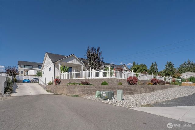 865 S Mary, East Wenatchee, WA 98802