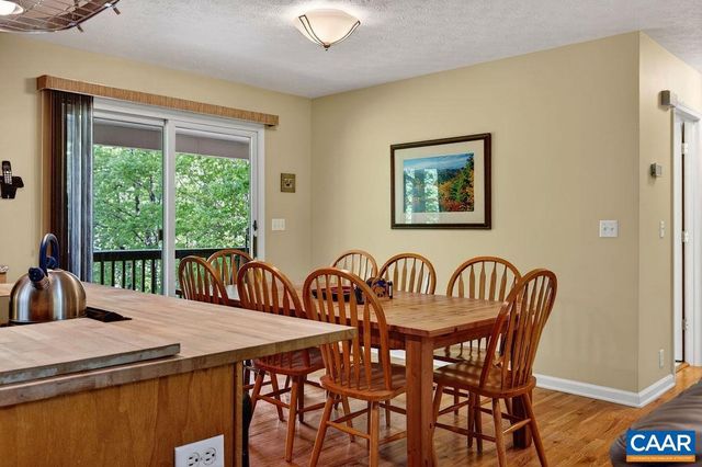 93 HONEY LOCUST LN, Nellysford, VA 22958