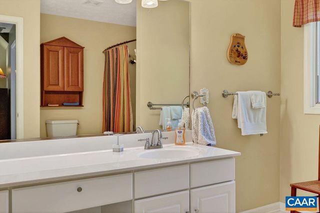 93 HONEY LOCUST LN, Nellysford, VA 22958