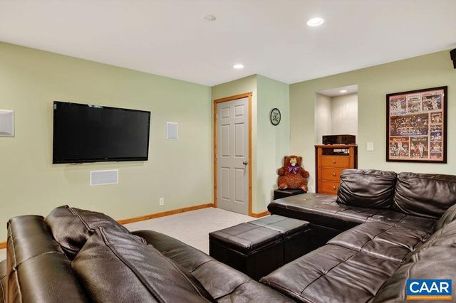 93 HONEY LOCUST LN, Nellysford, VA 22958