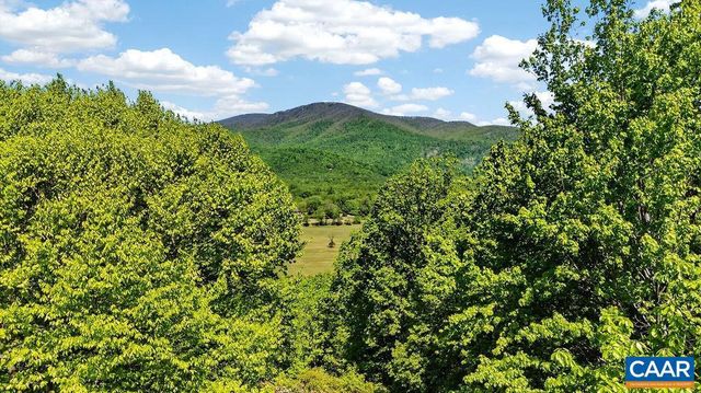 93 HONEY LOCUST LN, Nellysford, VA 22958