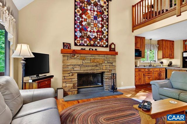 93 HONEY LOCUST LN, Nellysford, VA 22958