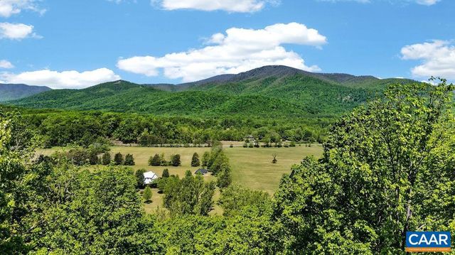 93 HONEY LOCUST LN, Nellysford, VA 22958