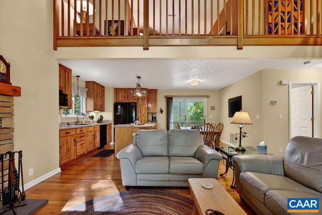 93 HONEY LOCUST LN, Nellysford, VA 22958