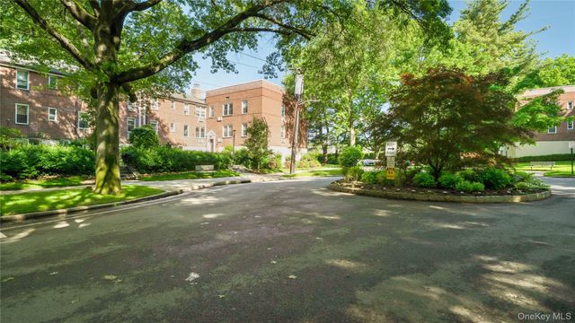 320 Palmer Terrace 2B, Mamaroneck, NY 10543