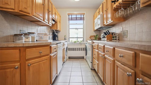 320 Palmer Terrace 2B, Mamaroneck, NY 10543