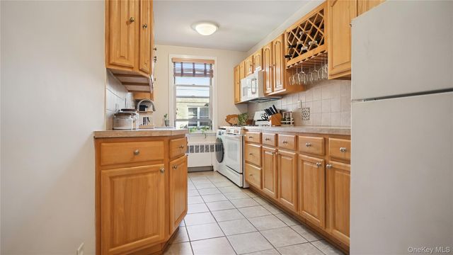320 Palmer Terrace 2B, Mamaroneck, NY 10543