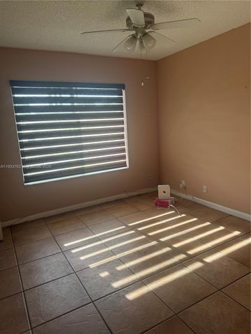 9422 SW 127th Avenue, Miami, FL 33186