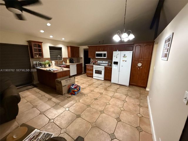 9422 SW 127th Avenue, Miami, FL 33186