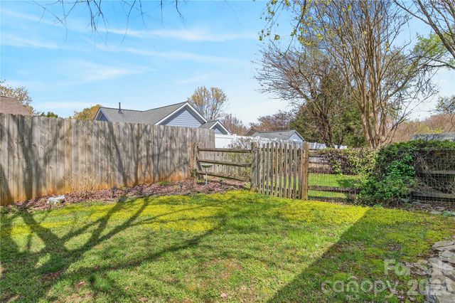 111 Foxglove Drive, Mooresville, NC 28115