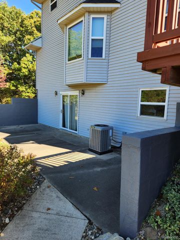 8812 S Byron Road, Vernon Township, MI 48436