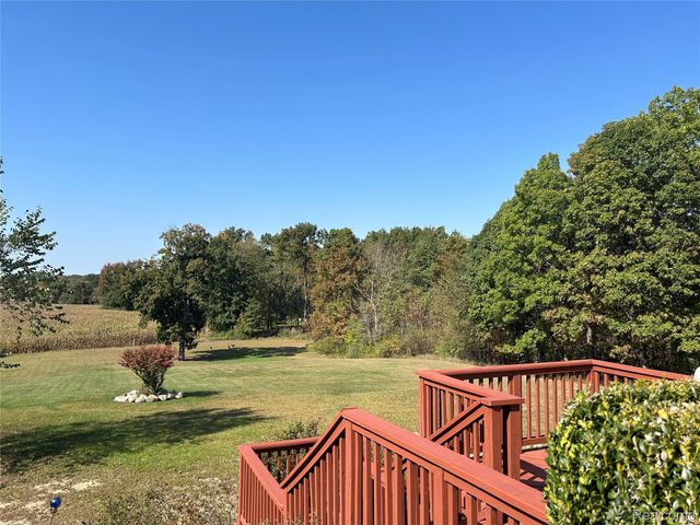 8812 S Byron Road, Vernon Township, MI 48436