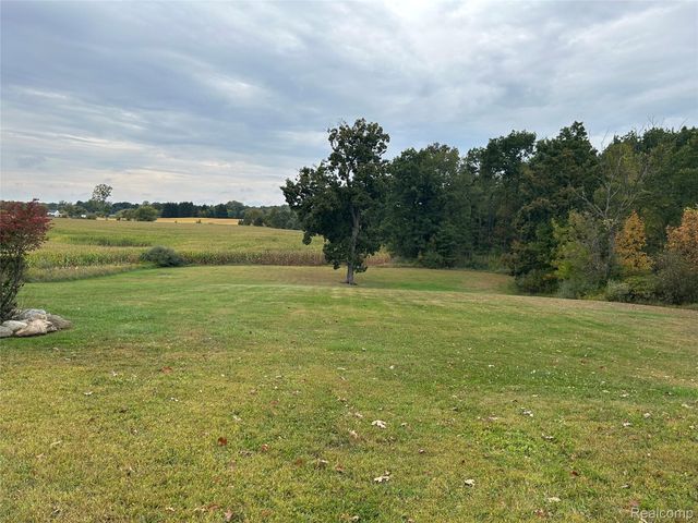 8812 S Byron Road, Vernon Township, MI 48436