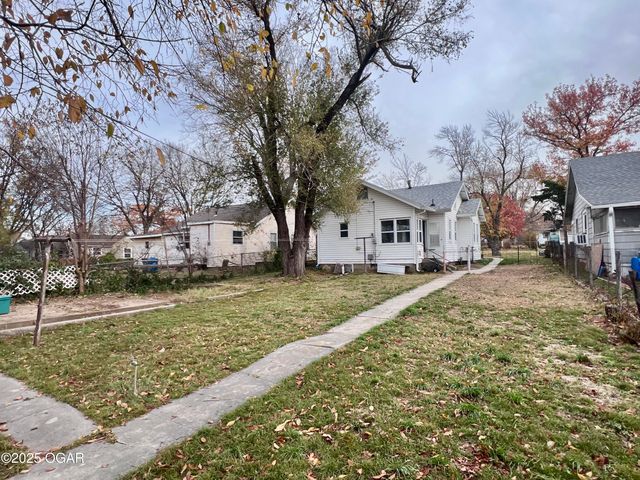 320 S Forest Avenue, Joplin, MO 64801