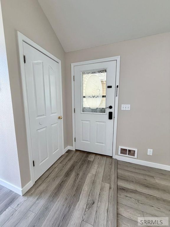 Image 4 of property listing at 1107 Skyline Drive, Idaho Falls, ID 83402