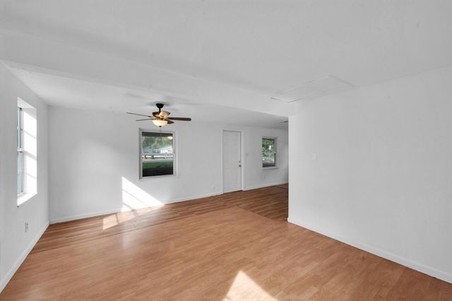 4851 Kirby Loop Road A, Fort Pierce, FL 34981