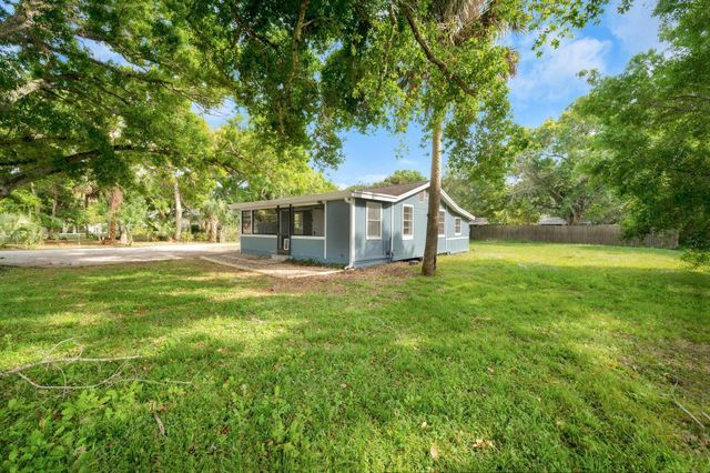 4851 Kirby Loop Road A, Fort Pierce, FL 34981