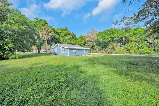 4851 Kirby Loop Road A, Fort Pierce, FL 34981