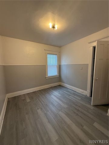 61 Baxter Street Upper, Buffalo, NY 14207