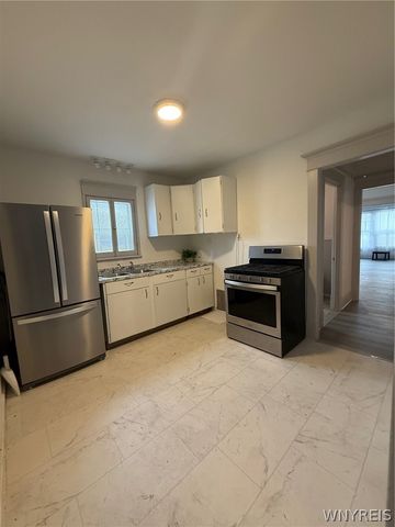 61 Baxter Street Upper, Buffalo, NY 14207