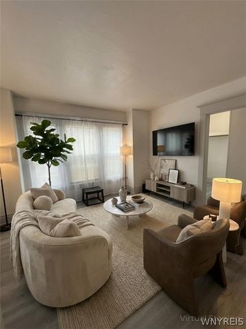 61 Baxter Street Upper, Buffalo, NY 14207