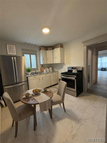 61 Baxter Street Upper, Buffalo, NY 14207