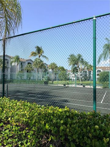 2640 S University Dr 101, Davie, FL 33328