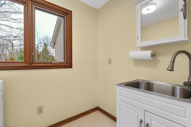 4944 Rutherford Road, Powell, OH 43065