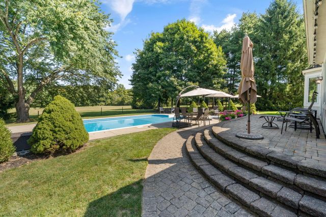 4944 Rutherford Road, Powell, OH 43065