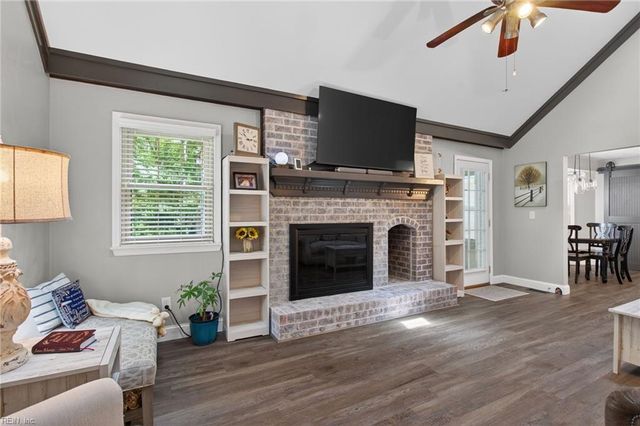 1337 Barbara CT, Chesapeake, VA 23322