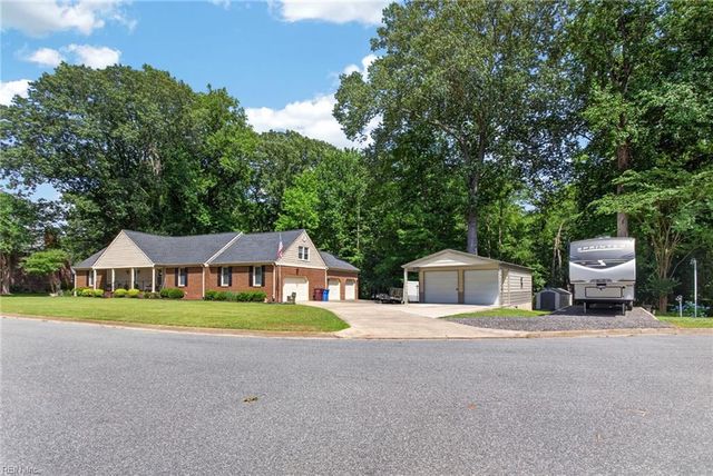 1337 Barbara CT, Chesapeake, VA 23322