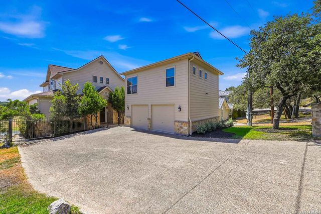 1745 W LAKESIDE DR, Canyon Lake, TX 78133