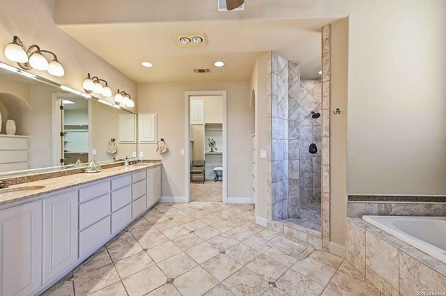 1745 W LAKESIDE DR, Canyon Lake, TX 78133