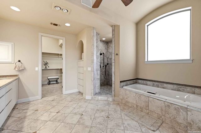 1745 W LAKESIDE DR, Canyon Lake, TX 78133