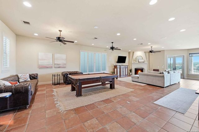 1745 W LAKESIDE DR, Canyon Lake, TX 78133