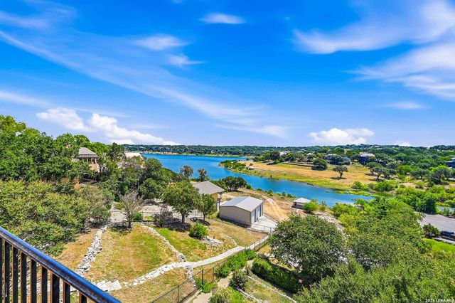 1745 W LAKESIDE DR, Canyon Lake, TX 78133