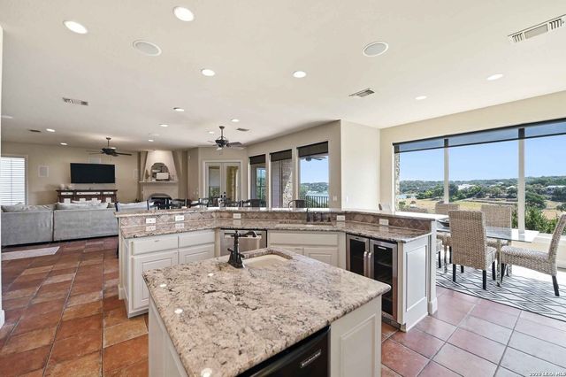 1745 W LAKESIDE DR, Canyon Lake, TX 78133