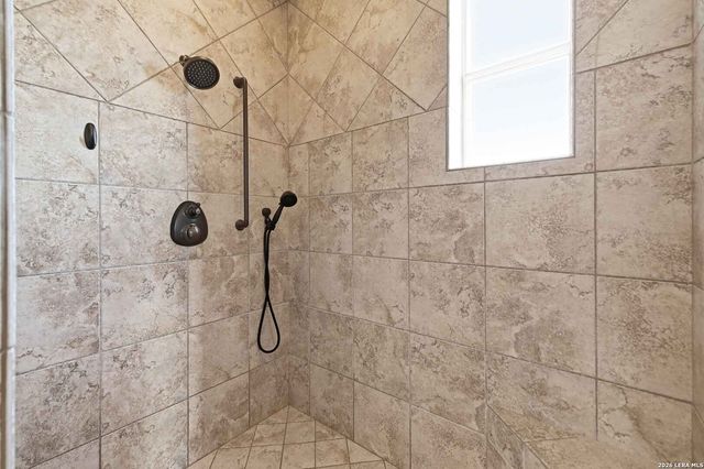 1745 W LAKESIDE DR, Canyon Lake, TX 78133