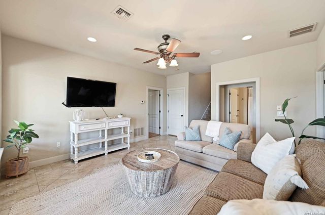 1745 W LAKESIDE DR, Canyon Lake, TX 78133