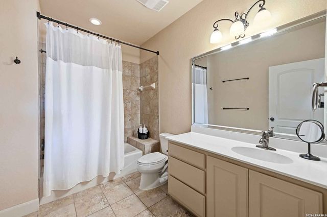 1745 W LAKESIDE DR, Canyon Lake, TX 78133