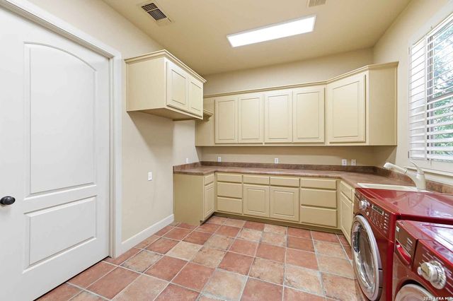 1745 W LAKESIDE DR, Canyon Lake, TX 78133