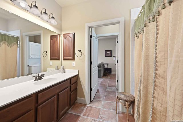 1745 W LAKESIDE DR, Canyon Lake, TX 78133