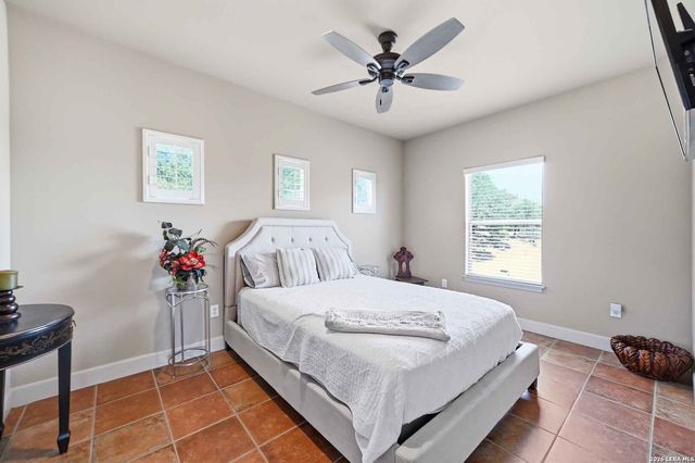 1745 W LAKESIDE DR, Canyon Lake, TX 78133