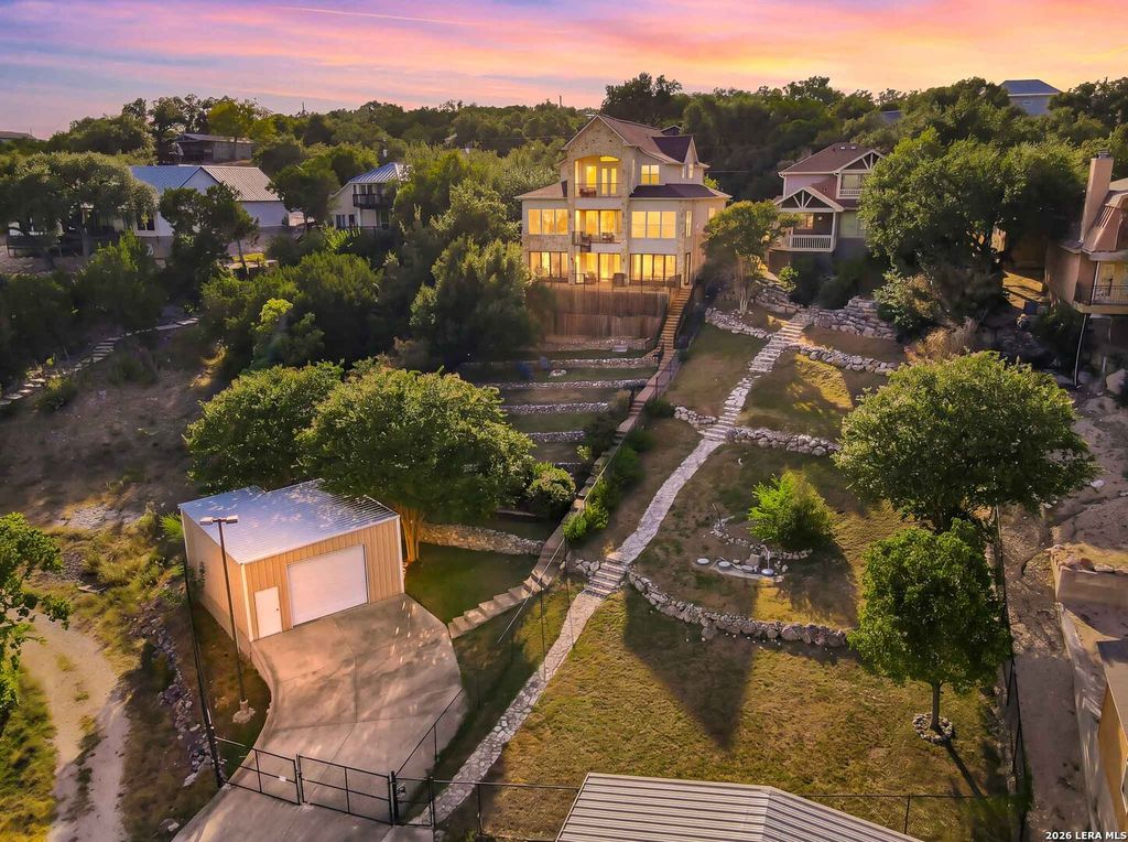 1745 W LAKESIDE DR, Canyon Lake, TX 78133