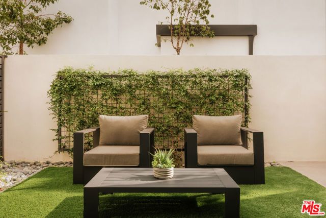 2919 Waverly Drive 103, Los Angeles, CA 90039